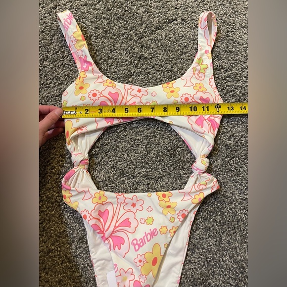 NWT Forever 21 Barbie Monokini One Piece Swimsuit Floral Flowers Size Small - Picture 13 of 14